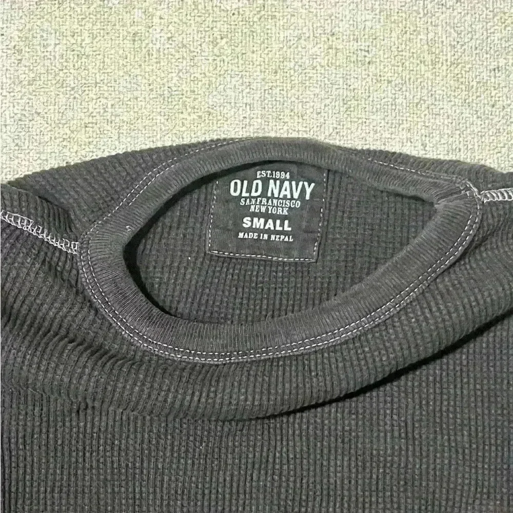 Boys Small Old Navy Pullover Shirt A0025